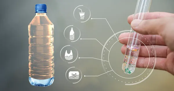 Votre eau en bouteille contient-elle des nanoplastiques ?